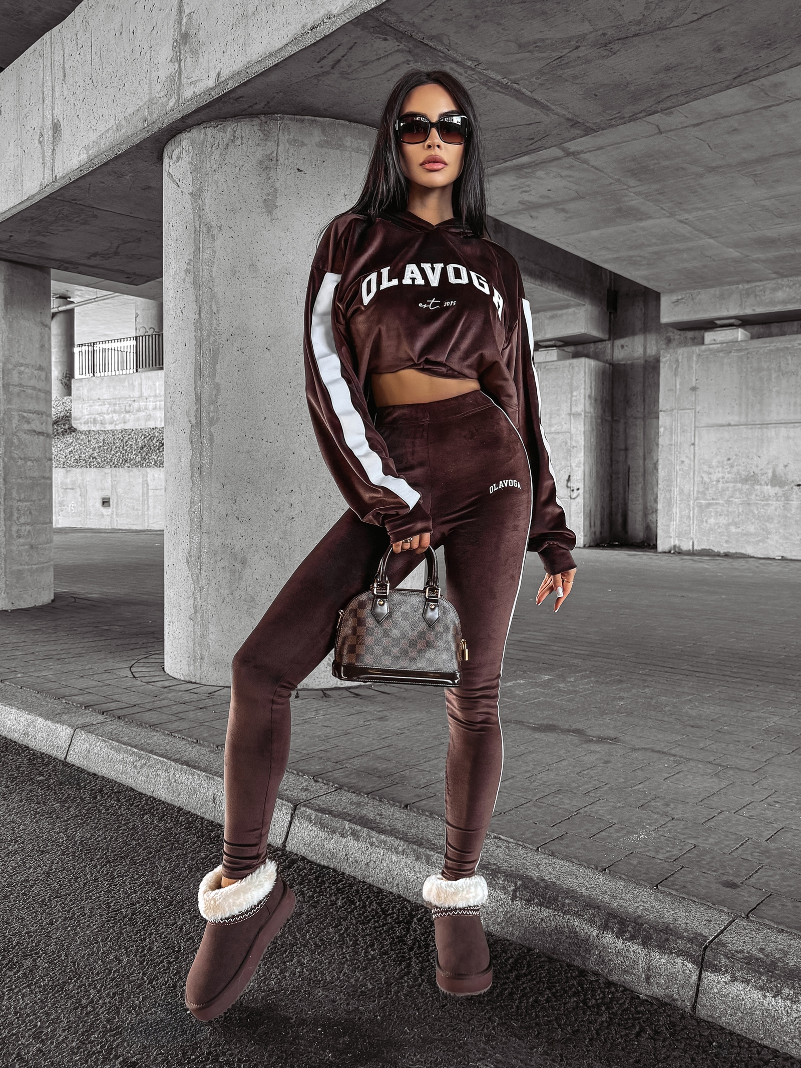 Komplet welurowy HANA OLAVOGA brązowy