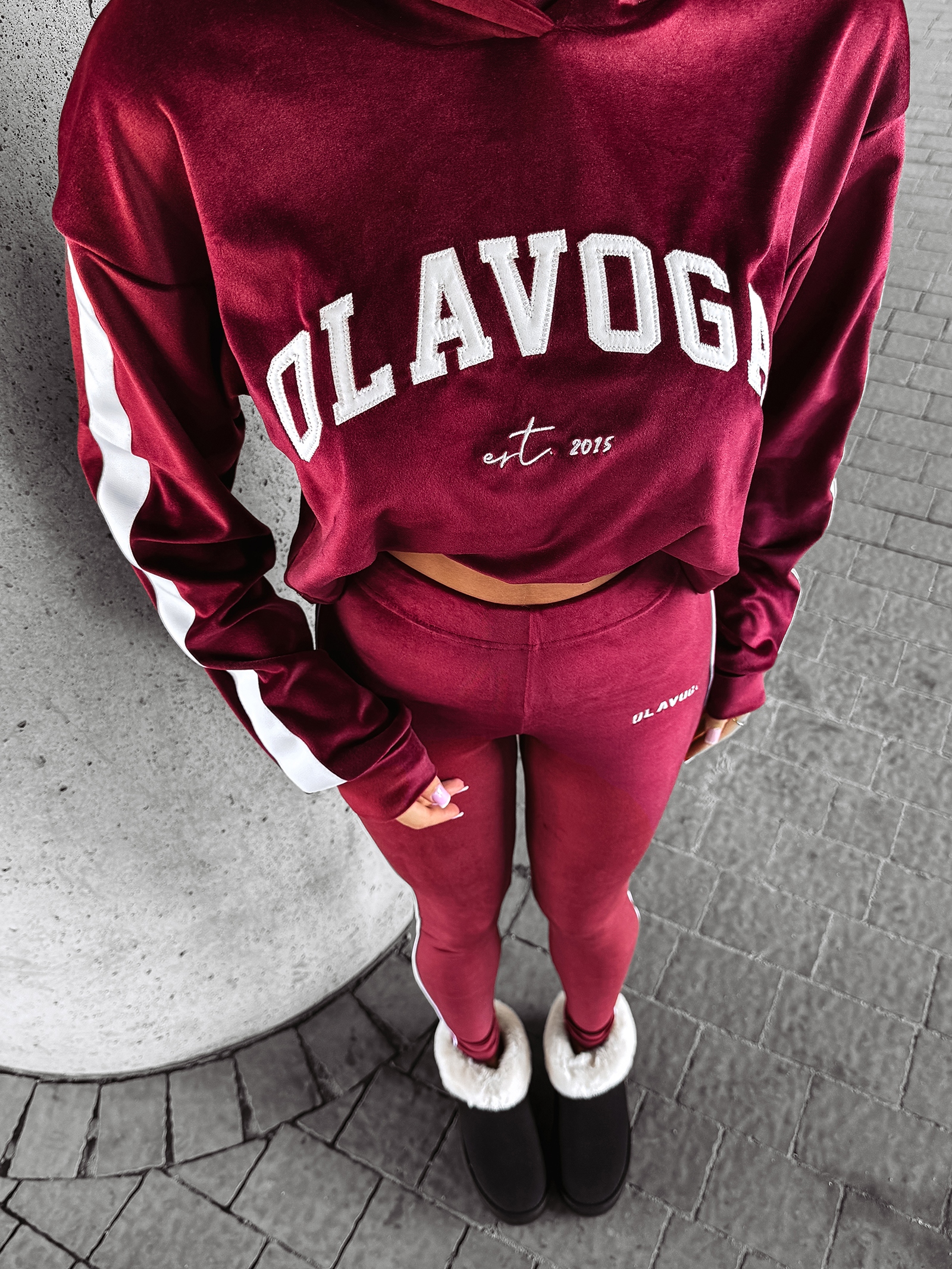 Komplet welurowy HANA OLAVOGA bordowy