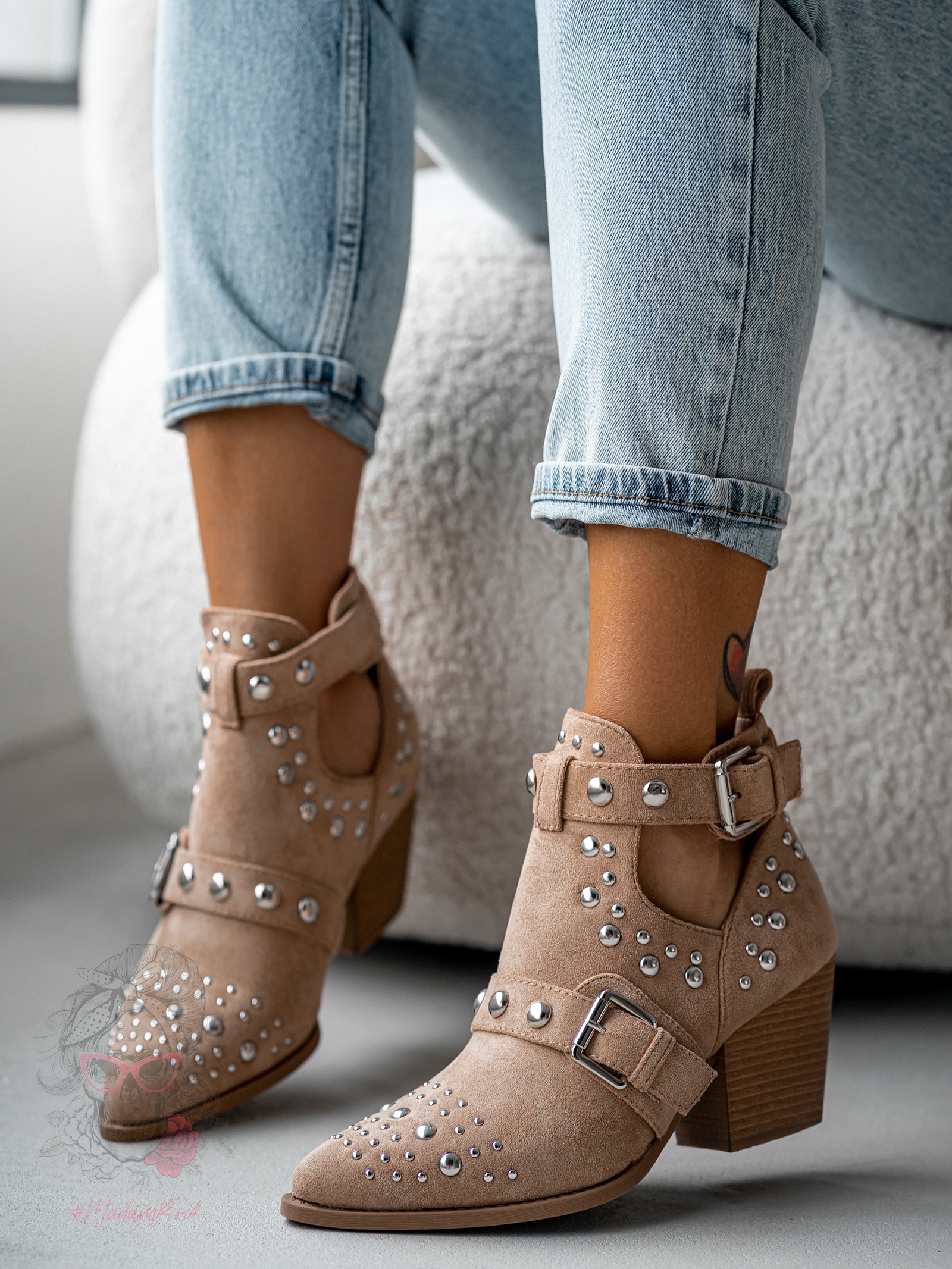 Botki z wycięciami Madam Final beżowe Botki z wycięciami Madam Final beżowe