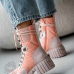 Trapery lakierowane Rock Cocoon pudrowy