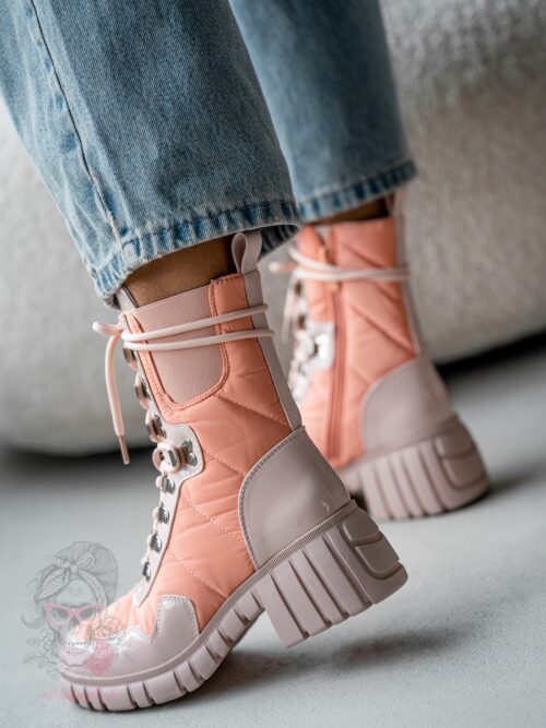 Trapery lakierowane Rock Cocoon pudrowy