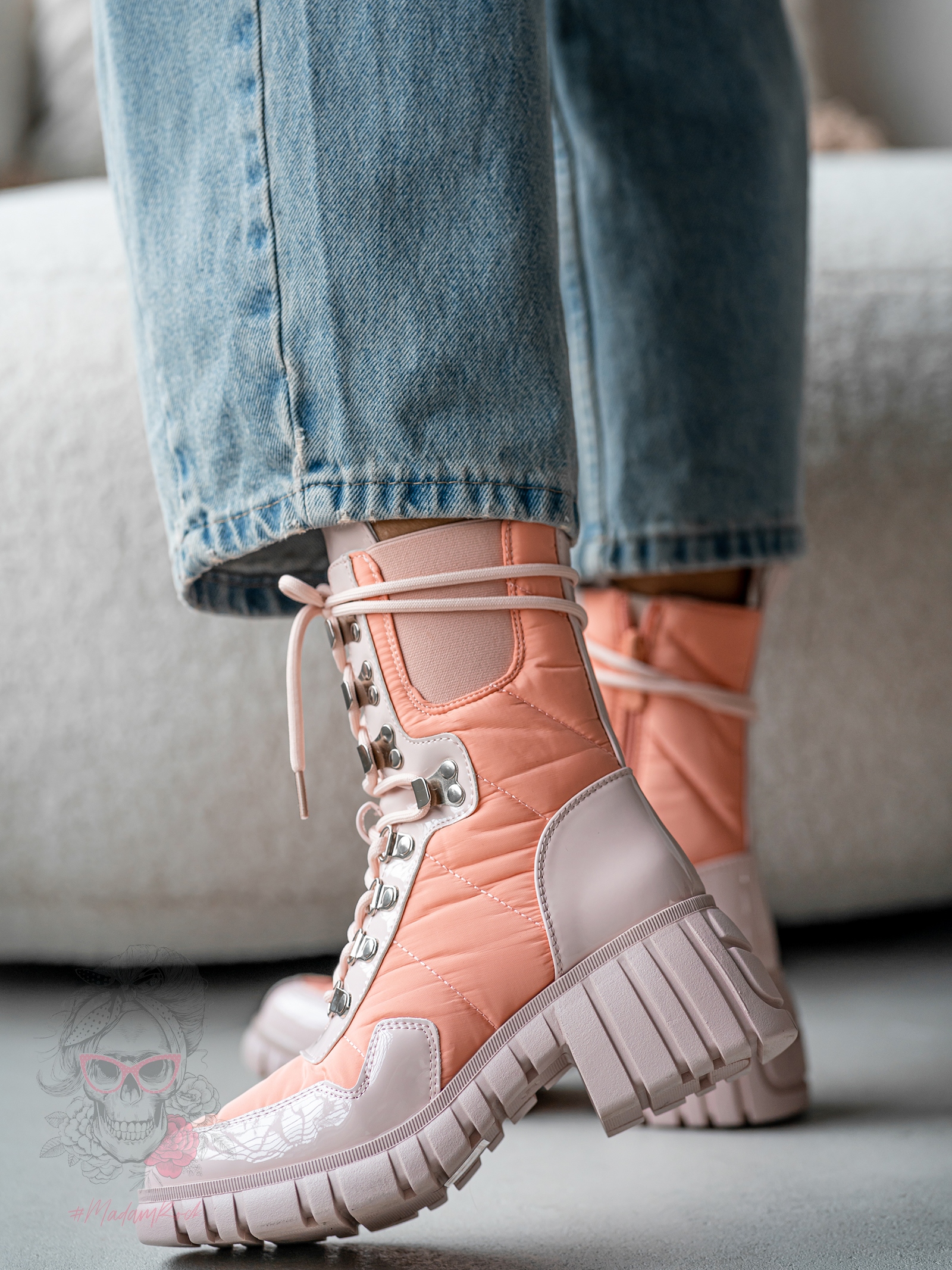 Trapery lakierowane Rock Cocoon pudrowy Trapery lakierowane Rock Cocoon pudrowy