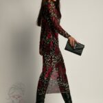 Sukienka z siatki Roselio w panterkę i róże