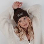 Czapka klasyczna z haftem Ola Voga Original brązowa