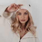 Czapka wywijana Ola Voga Warm Autumn ecru