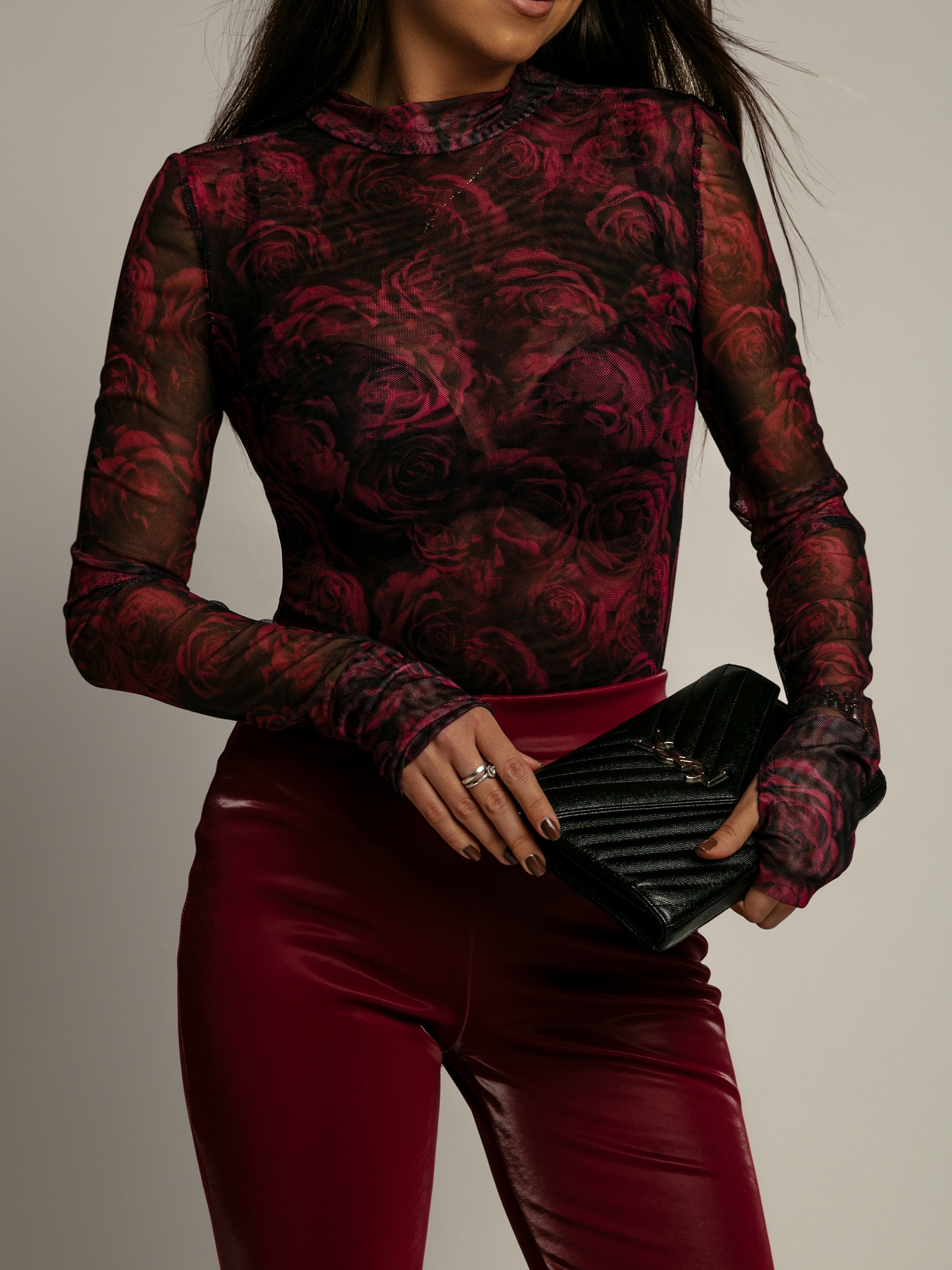 Body z siatki NB Belveder czarne w róze bordo Body z siatki NB Belveder czarne w róze bordo