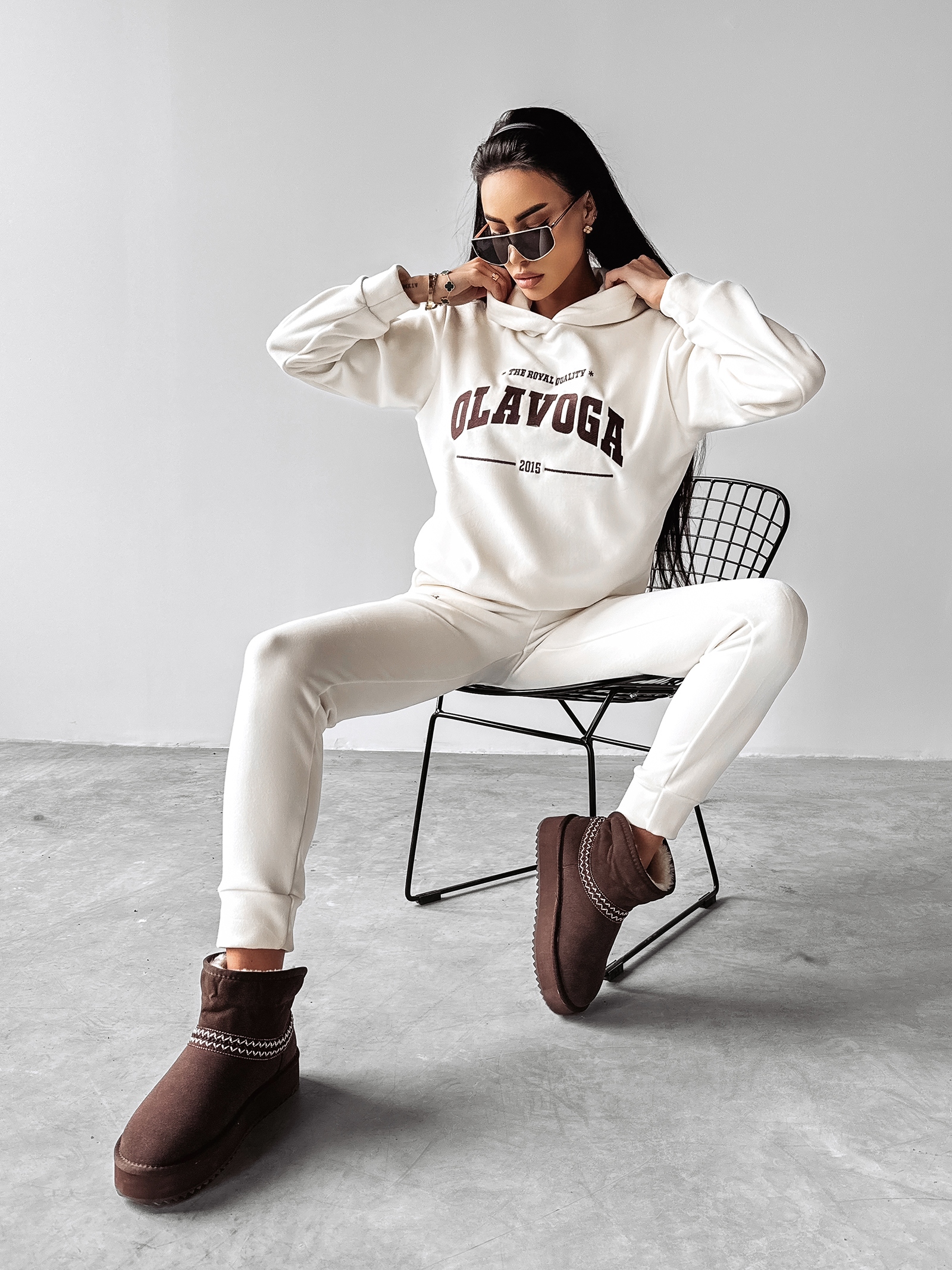 Komplet damski welurowy SAMETI OLAVOGA ecru