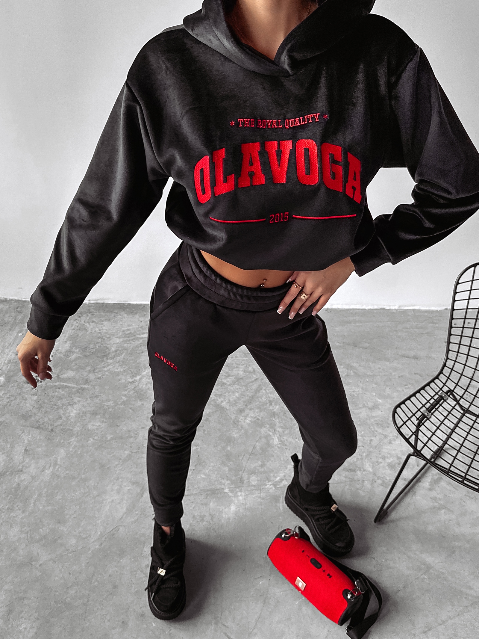 Komplet damski welurowy SAMETI OLAVOGA czarny