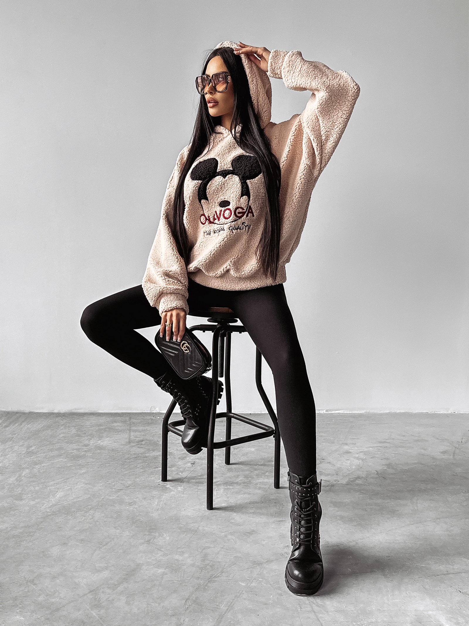 Bluza z baranka oversize MAUSI OLAVOGA beżowa Bluza z baranka oversize MAUSI OLAVOGA beżowa