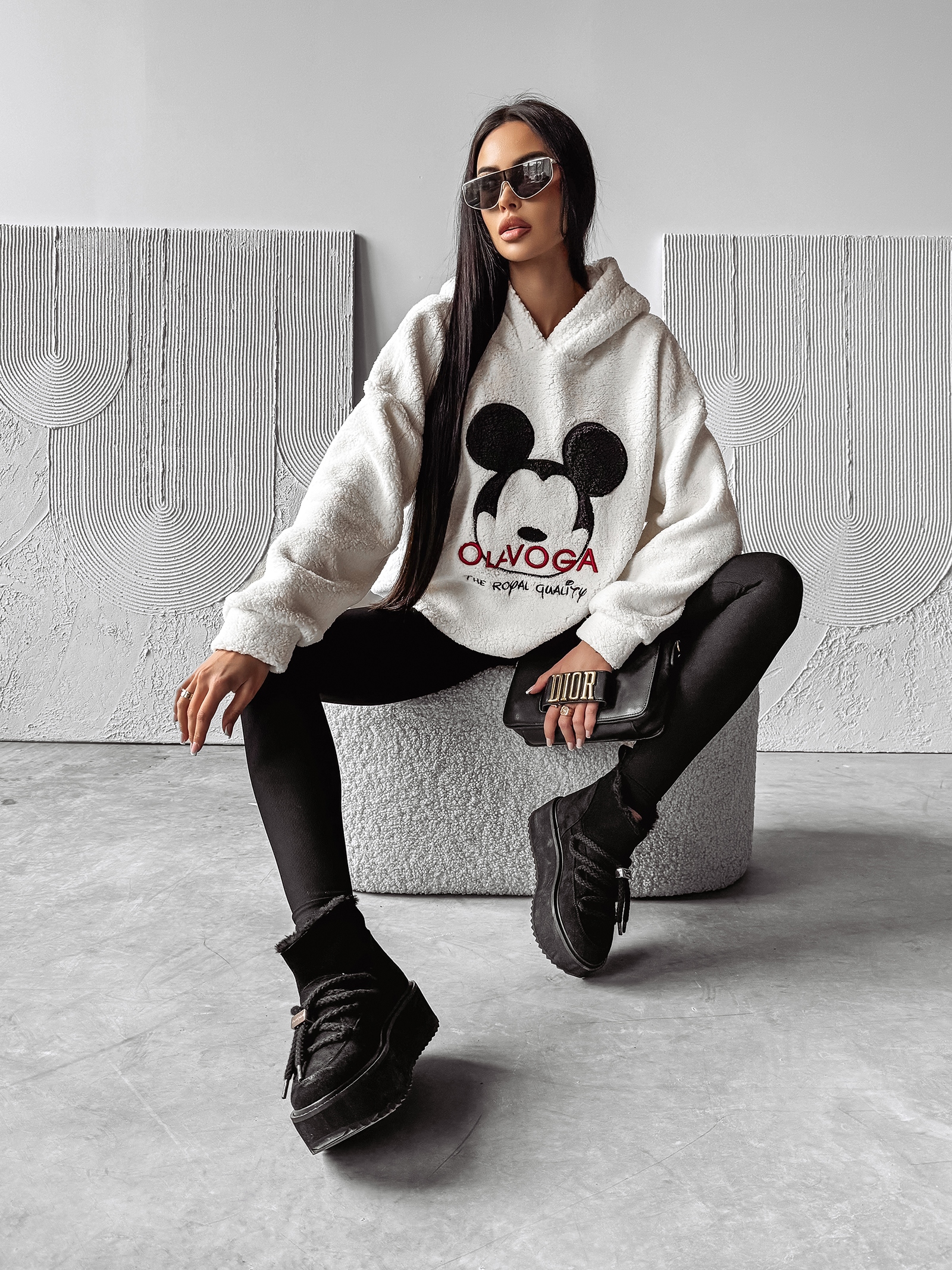 Bluza z baranka oversize MAUSI OLAVOGA ecru Bluza z baranka oversize MAUSI OLAVOGA ecru