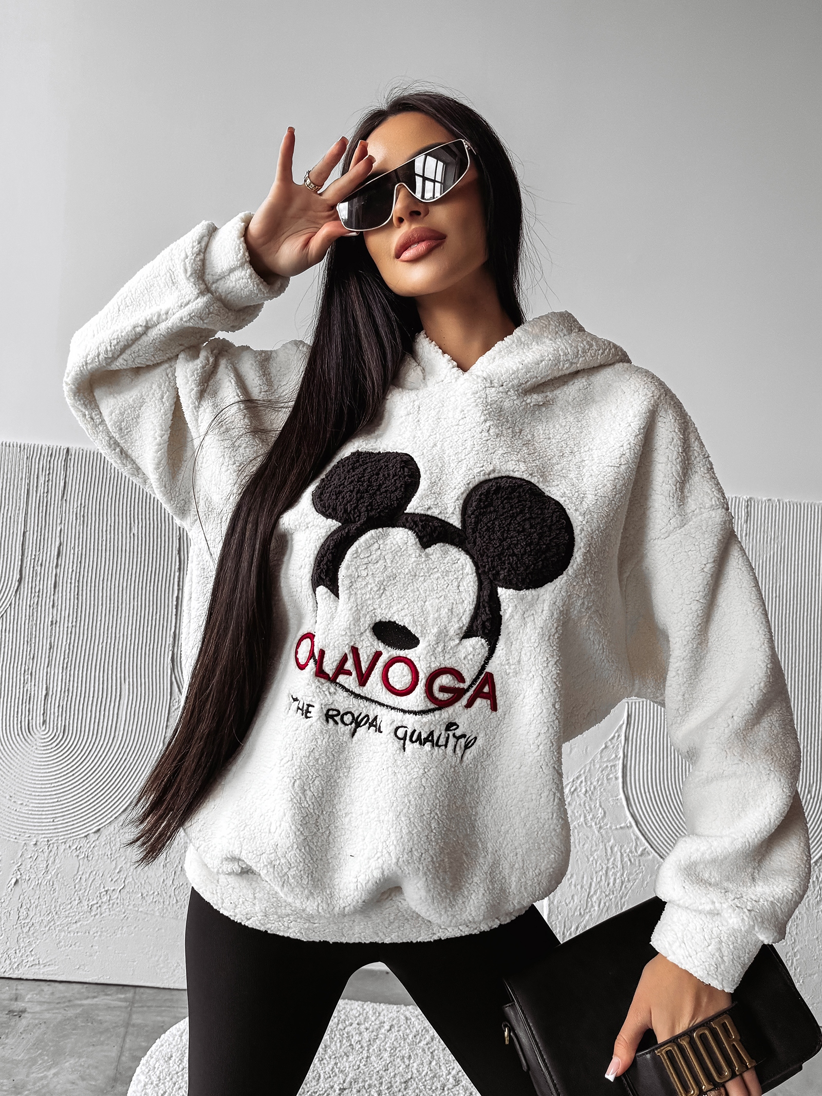 Bluza z baranka oversize MAUSI OLAVOGA ecru Bluza z baranka oversize MAUSI OLAVOGA ecru