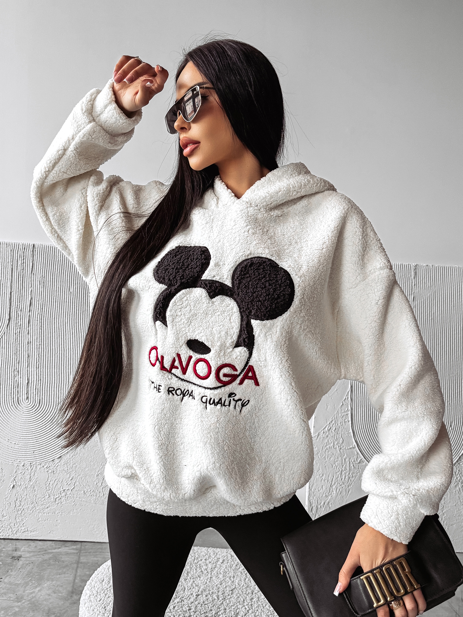 Bluza z baranka oversize MAUSI OLAVOGA ecru Bluza z baranka oversize MAUSI OLAVOGA ecru