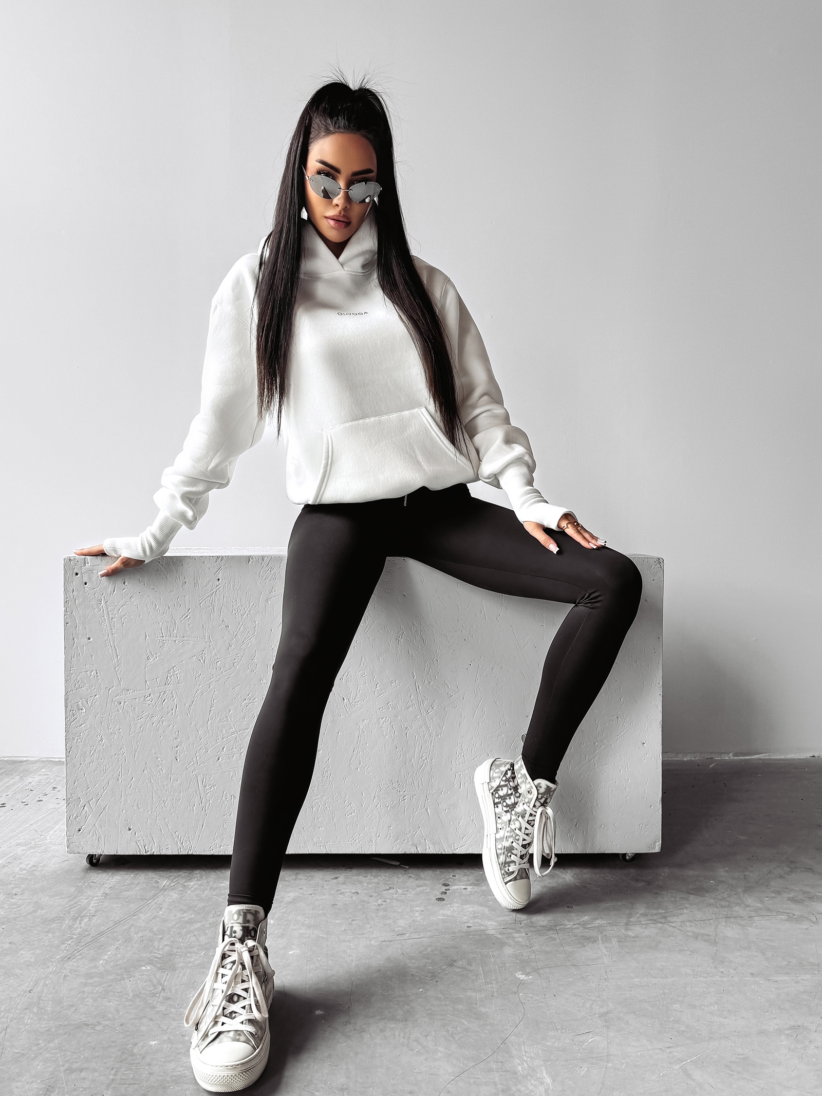 Bluza klasyczna hoodie GRACIA OLAVOGA ecru Bluza klasyczna hoodie GRACIA OLAVOGA ecru