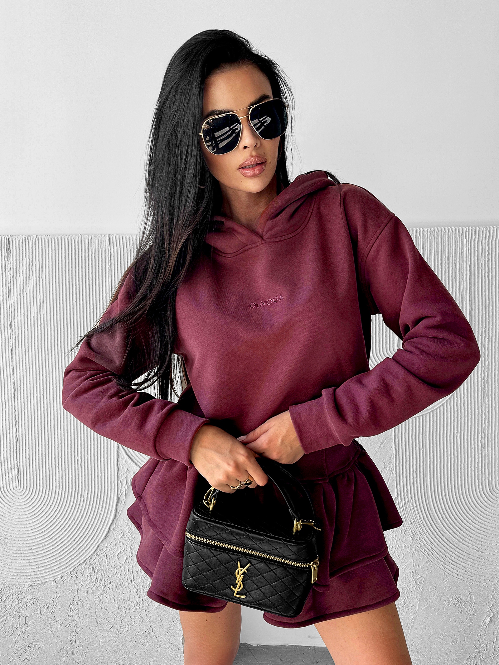 Bluza klasyczna z kapturem VOLA OLAVOGA bordowa