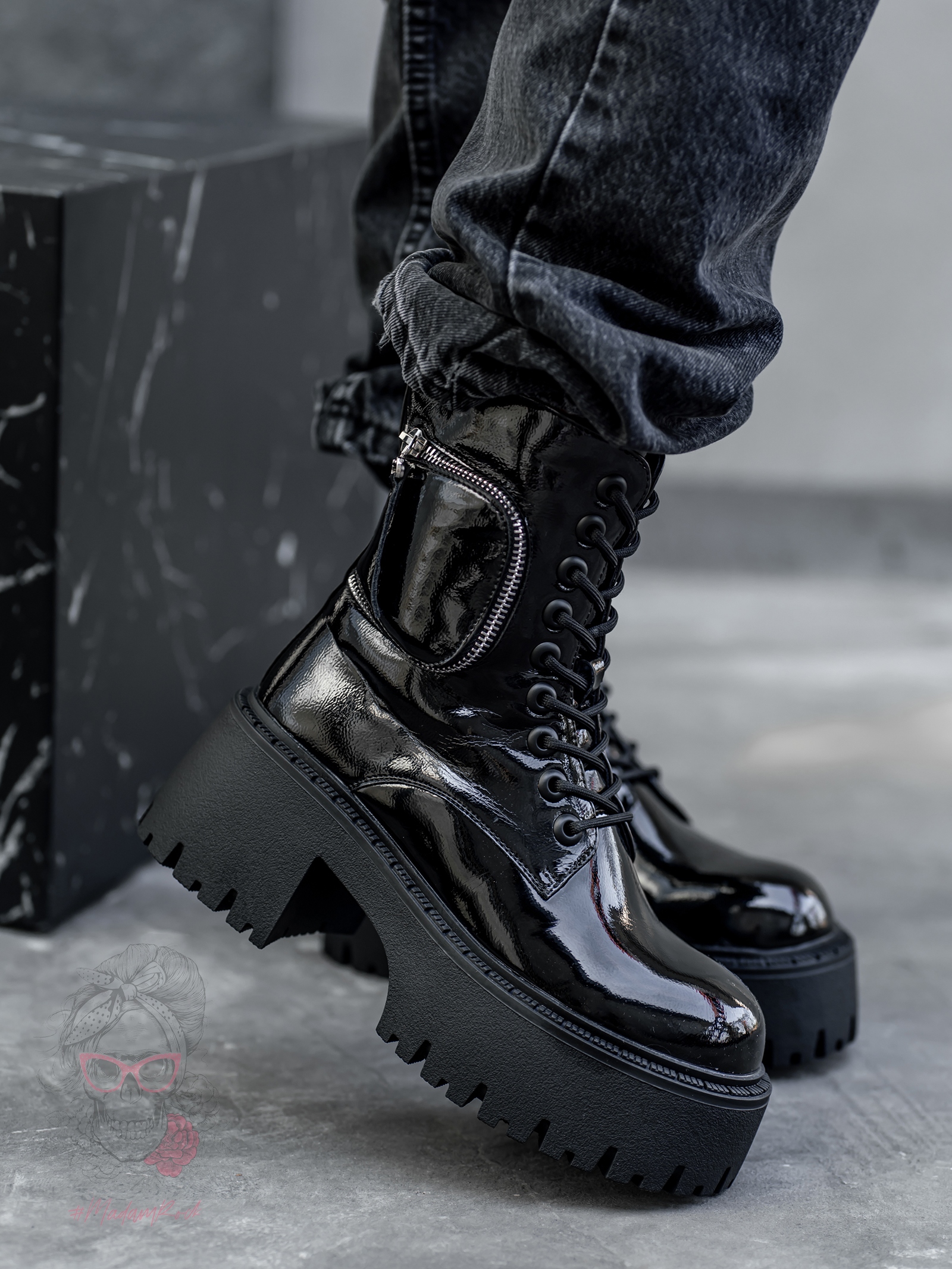 Botki lakierowane na grubej podeszwie Rock Raker czarne Botki lakierowane na grubej podeszwie Rock Raker czarne