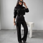 Sweter krótki z golfem Leila Ola Voga czarny