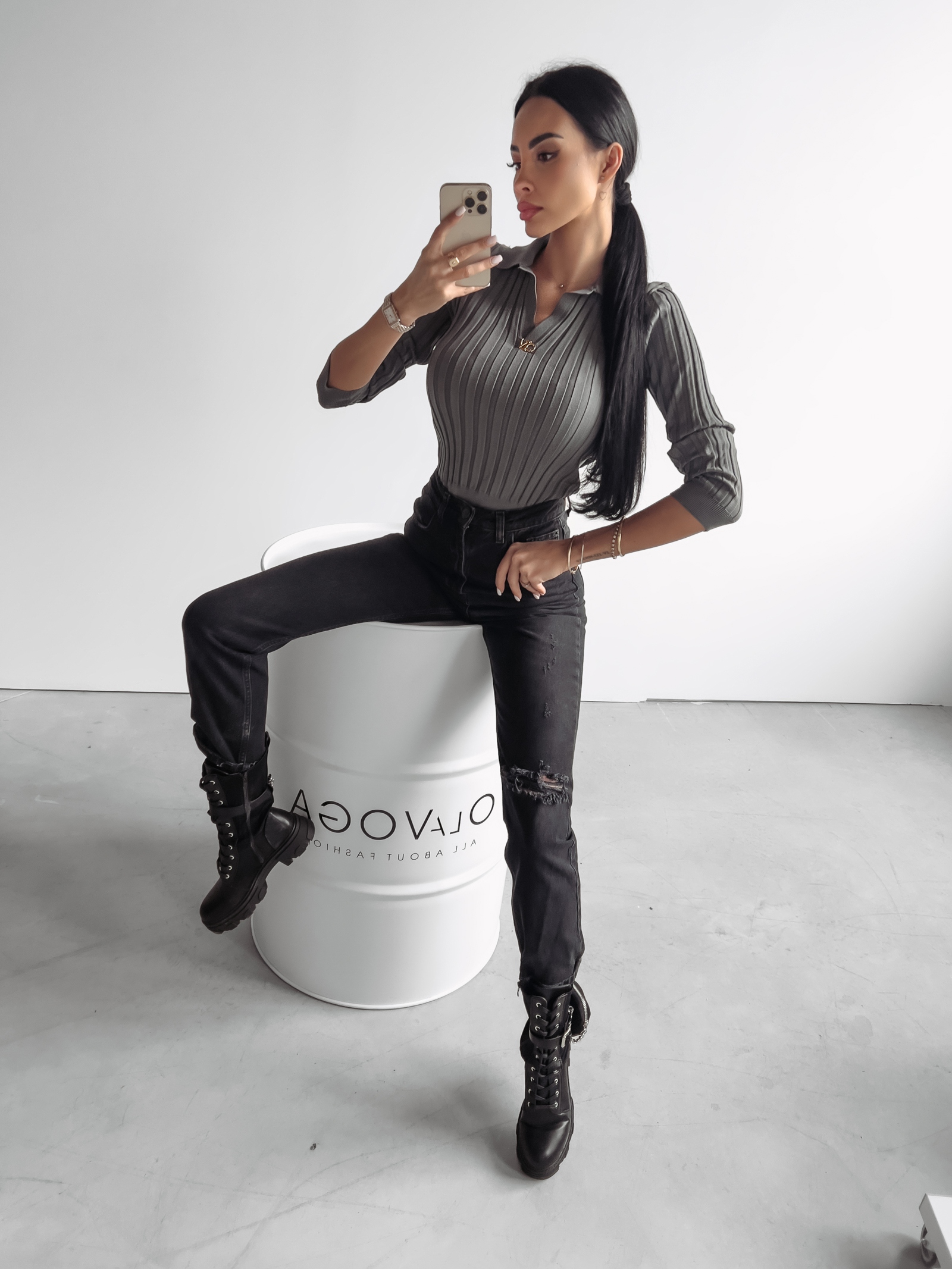 Sweterek dzianinowy Anabel Ola Voga c.szary Sweterek dzianinowy Anabel Ola Voga c.szary