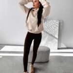 Bluza damska z kapturem CARRINE OLAVOGA beżowa