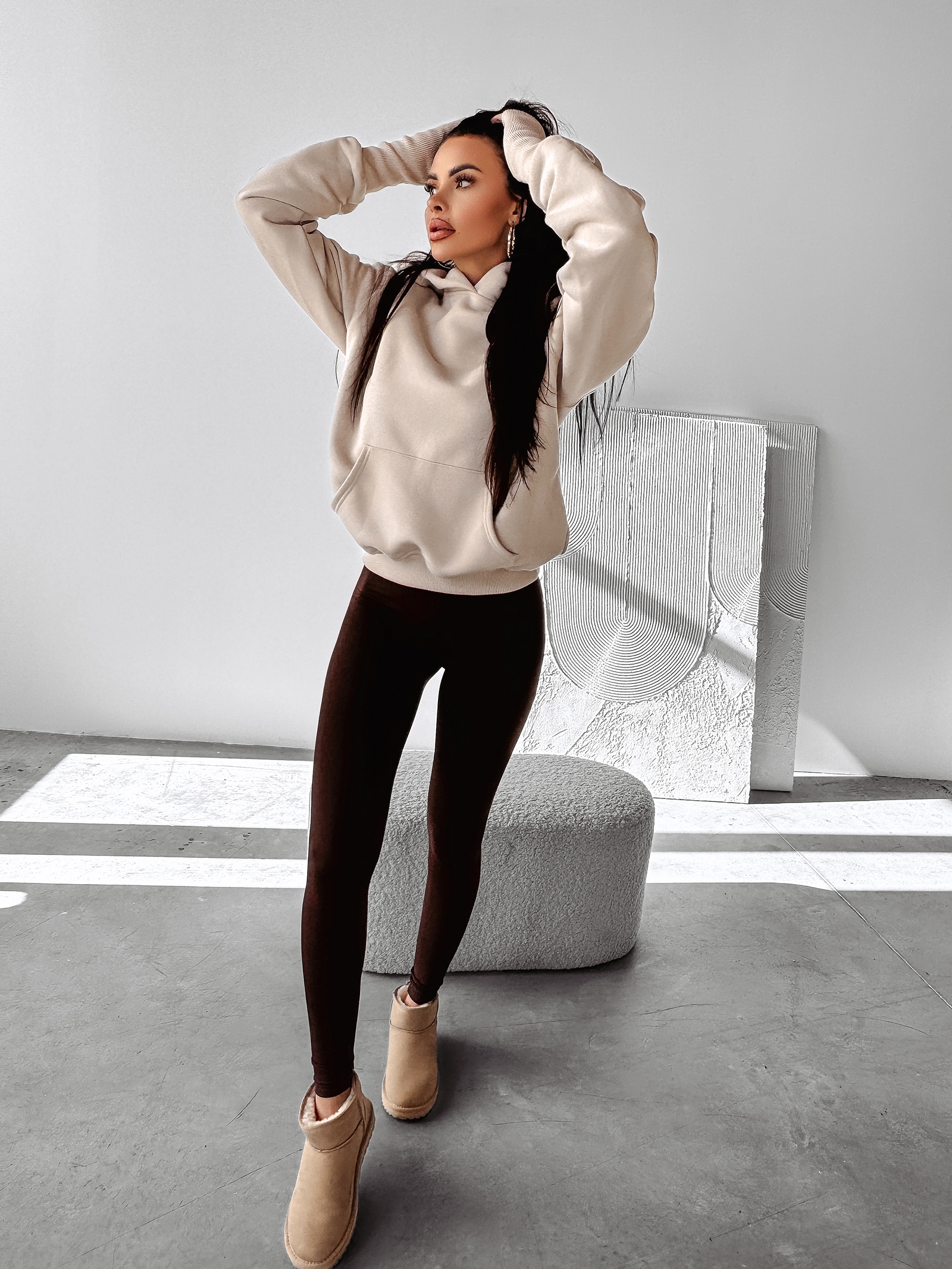 Bluza damska z kapturem CARRINE OLAVOGA beżowa