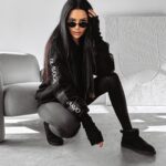 Bluza damska z kapturem CARRINE OLAVOGA czarna