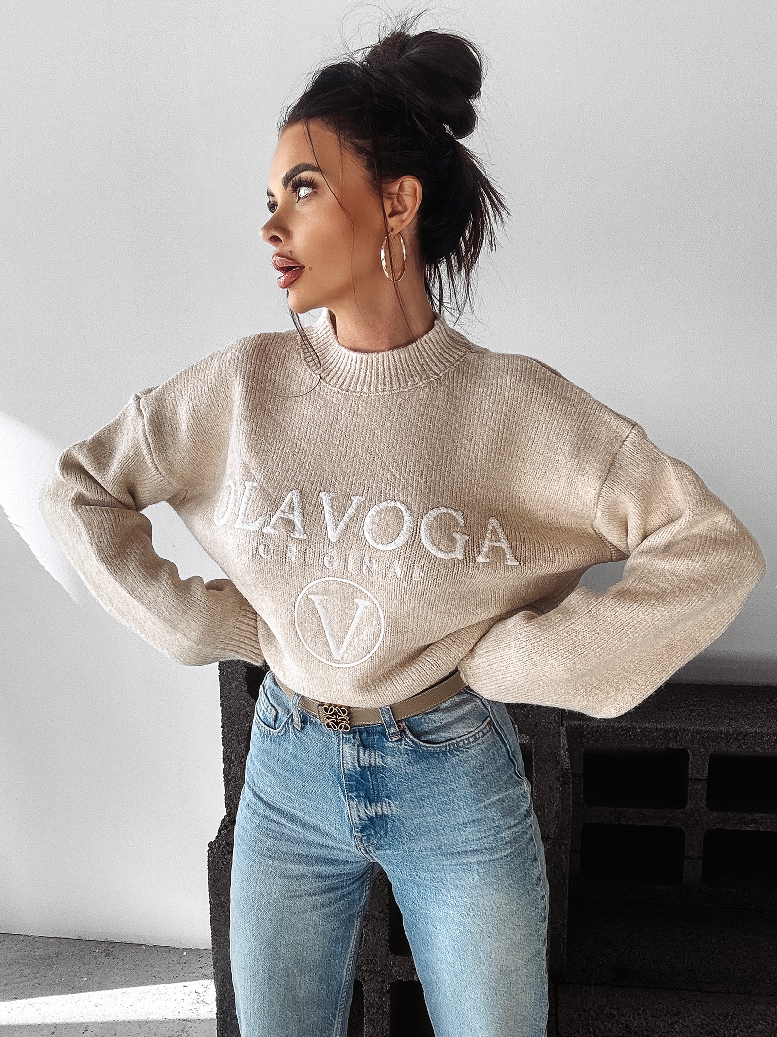 Sweter logowany STINE OLAVOGA beżowy