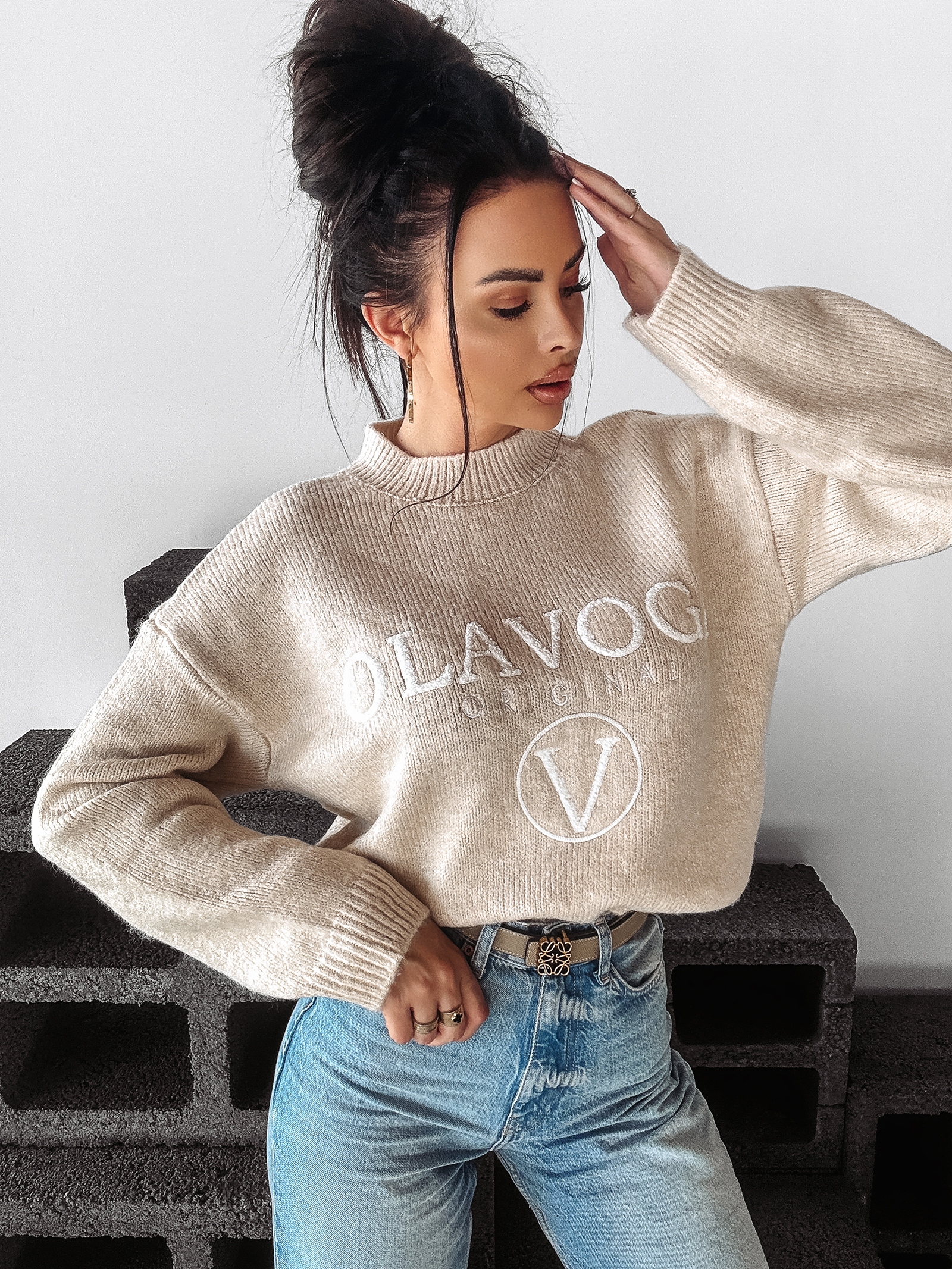 Sweter logowany STINE OLAVOGA beżowy