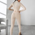 Komplet przylegający RISING OLAVOGA beżowy