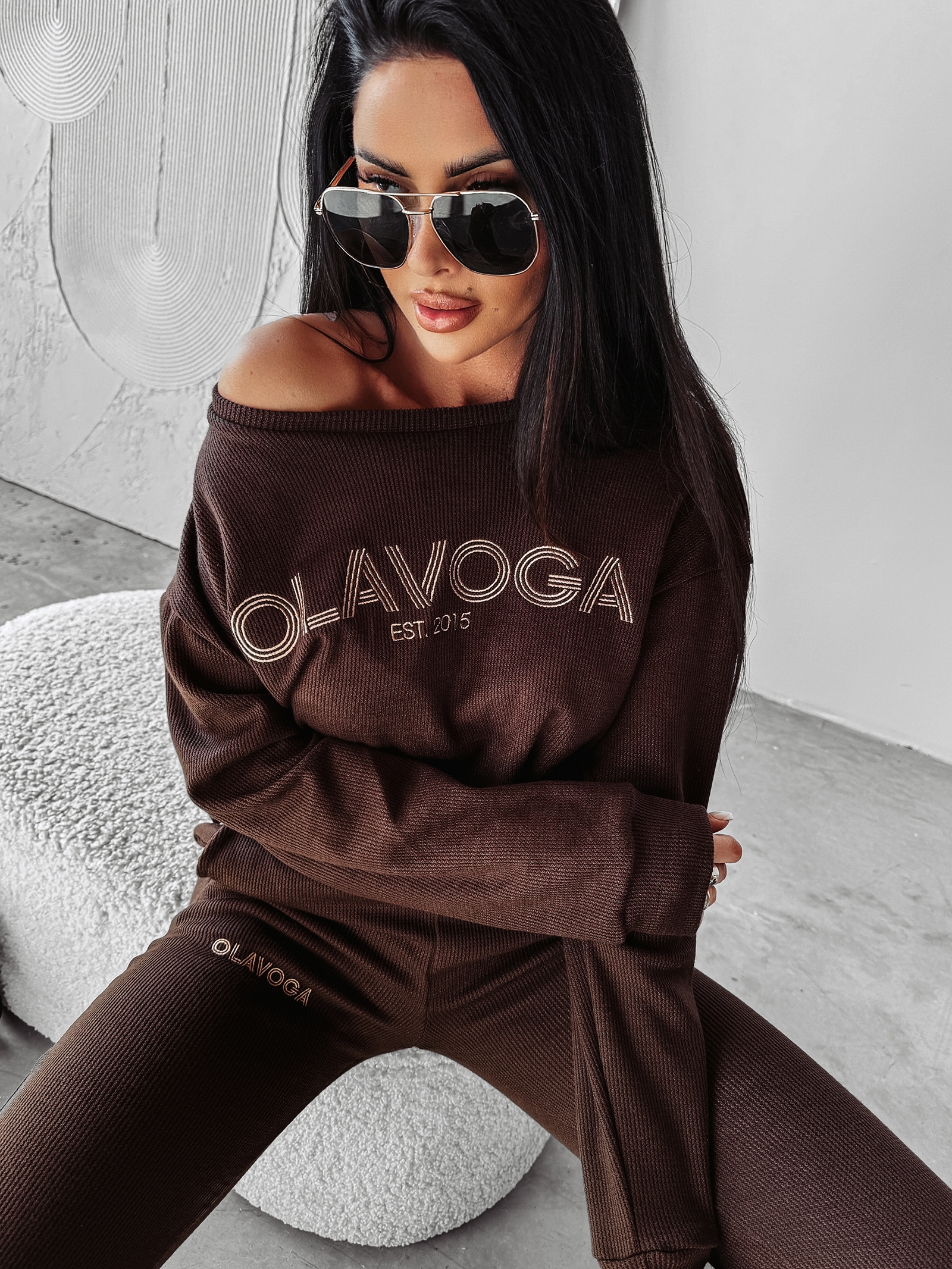 Komplet sweterkowy SALVIA OLAVOGA brązowy Komplet sweterkowy SALVIA OLAVOGA brązowy