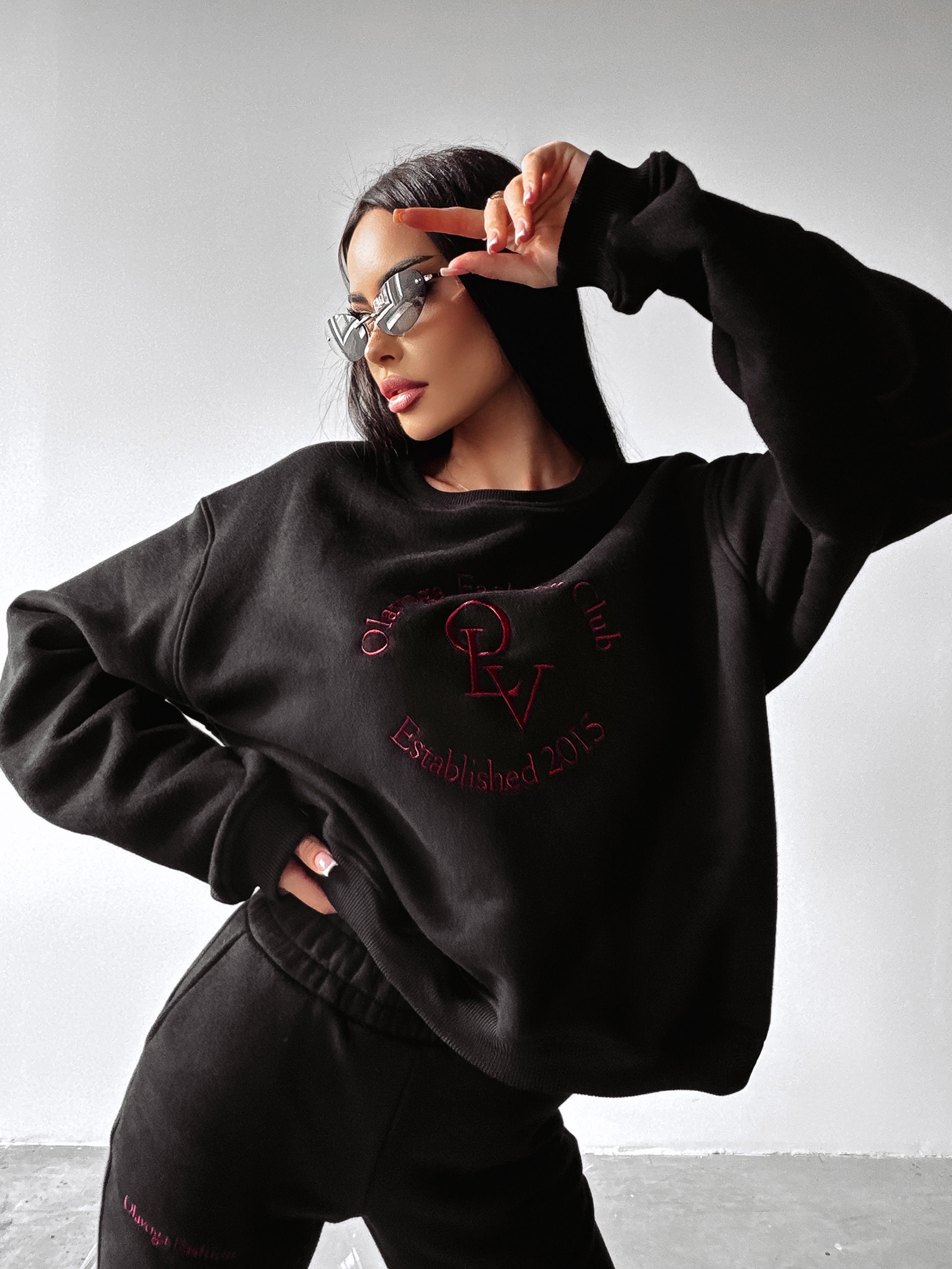 Dres damski DOWNTOWN OLAVOGA czarny Dres damski DOWNTOWN OLAVOGA czarny