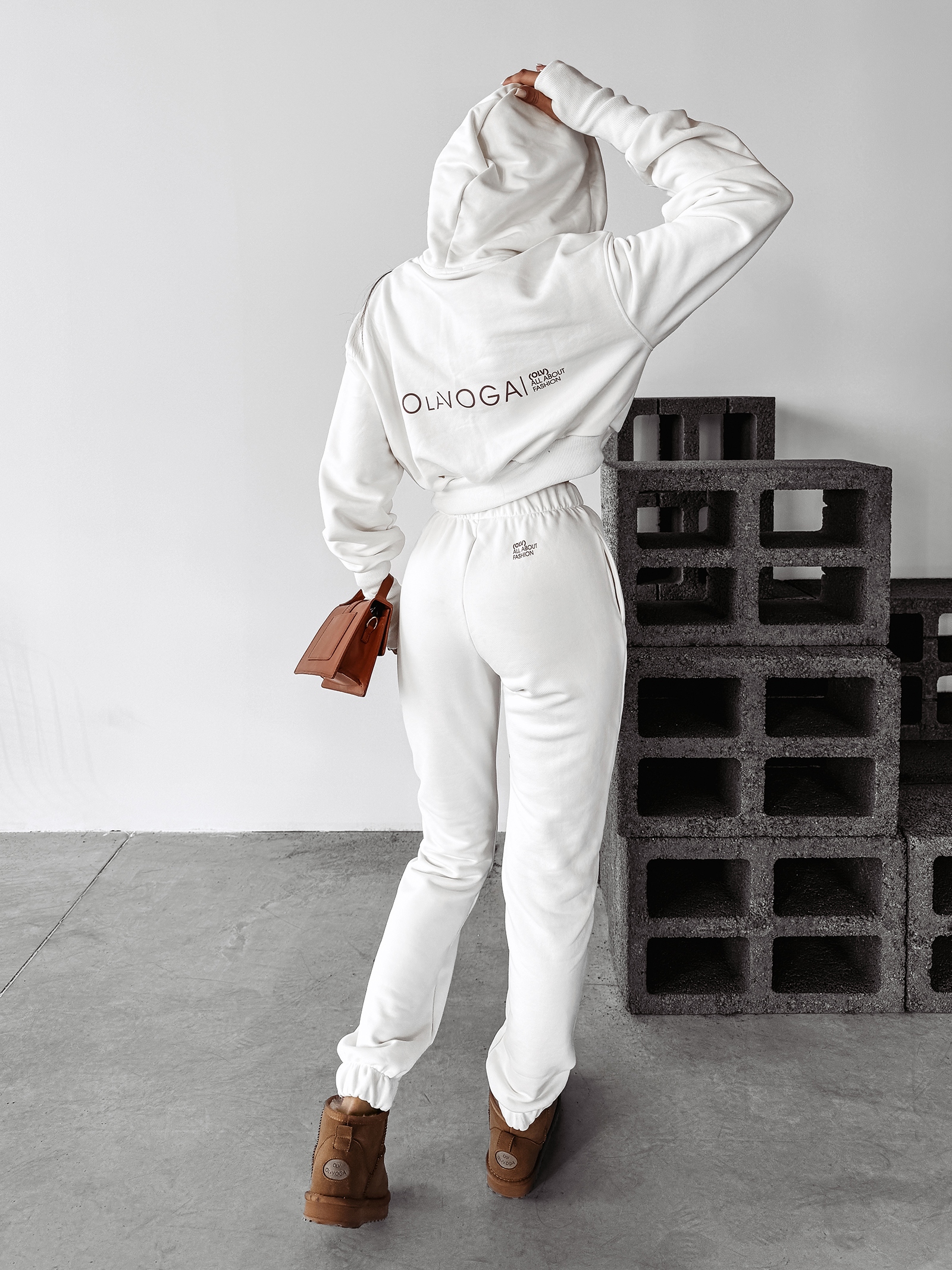 Komplet dresowy damski CALISTA OLAVOGA ecru