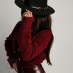 Kapelusz flauszowy z klamrą Morre czarny