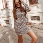 Sukienka elegancka Classic Evening khaki-ecru