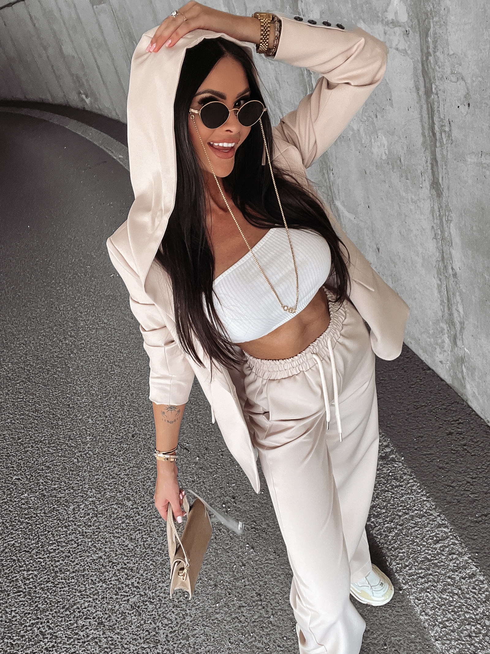 Garnitur komplet damski Kaylin Ola Voga beżowy Garnitur komplet damski Kaylin Ola Voga beżowy