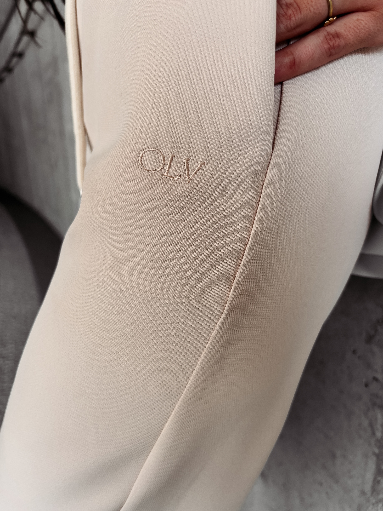 Garnitur komplet damski Kaylin Ola Voga beżowy Garnitur komplet damski Kaylin Ola Voga beżowy