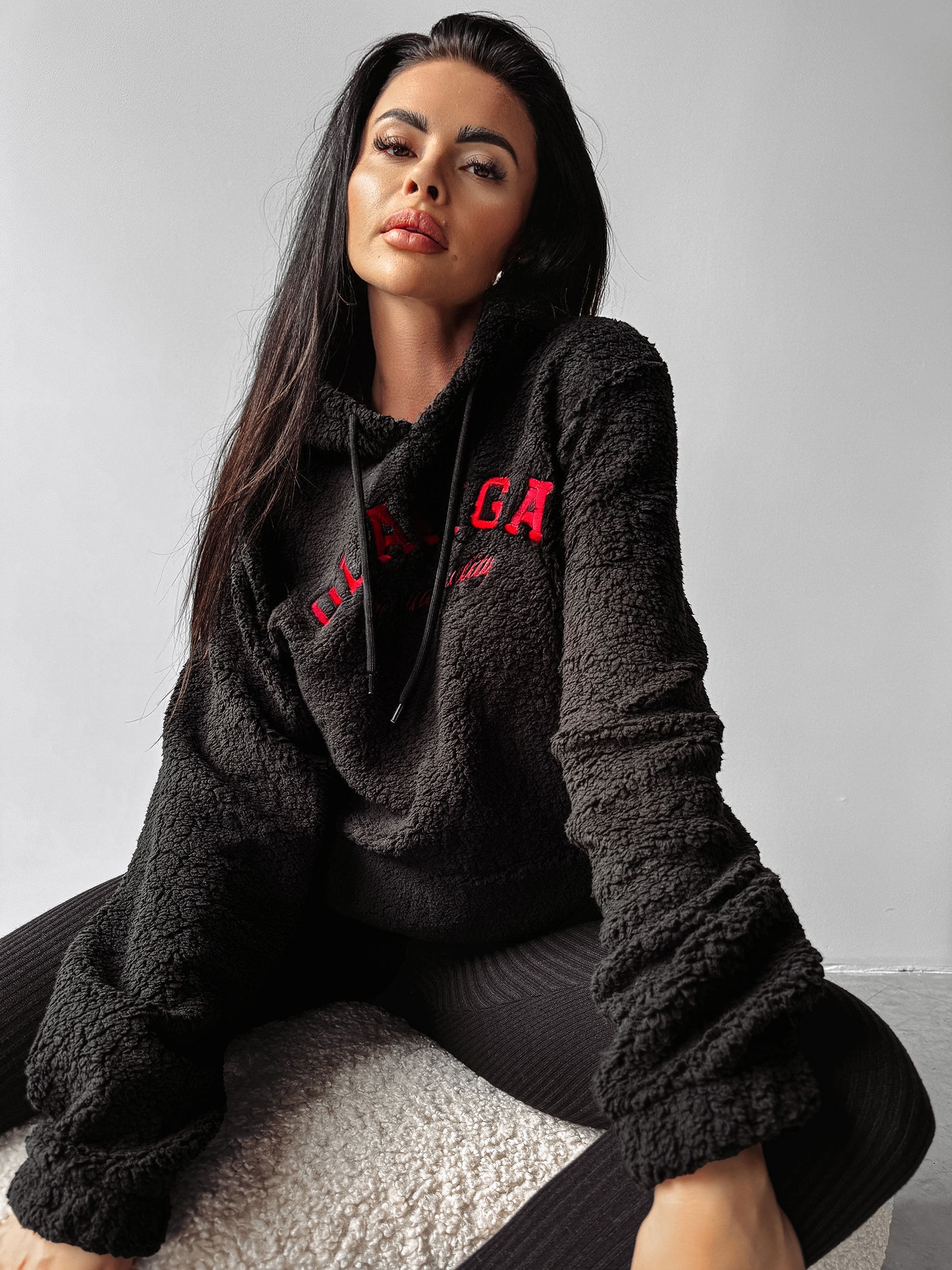 Bluza hoodie TOGADA OLAVOGA czarna