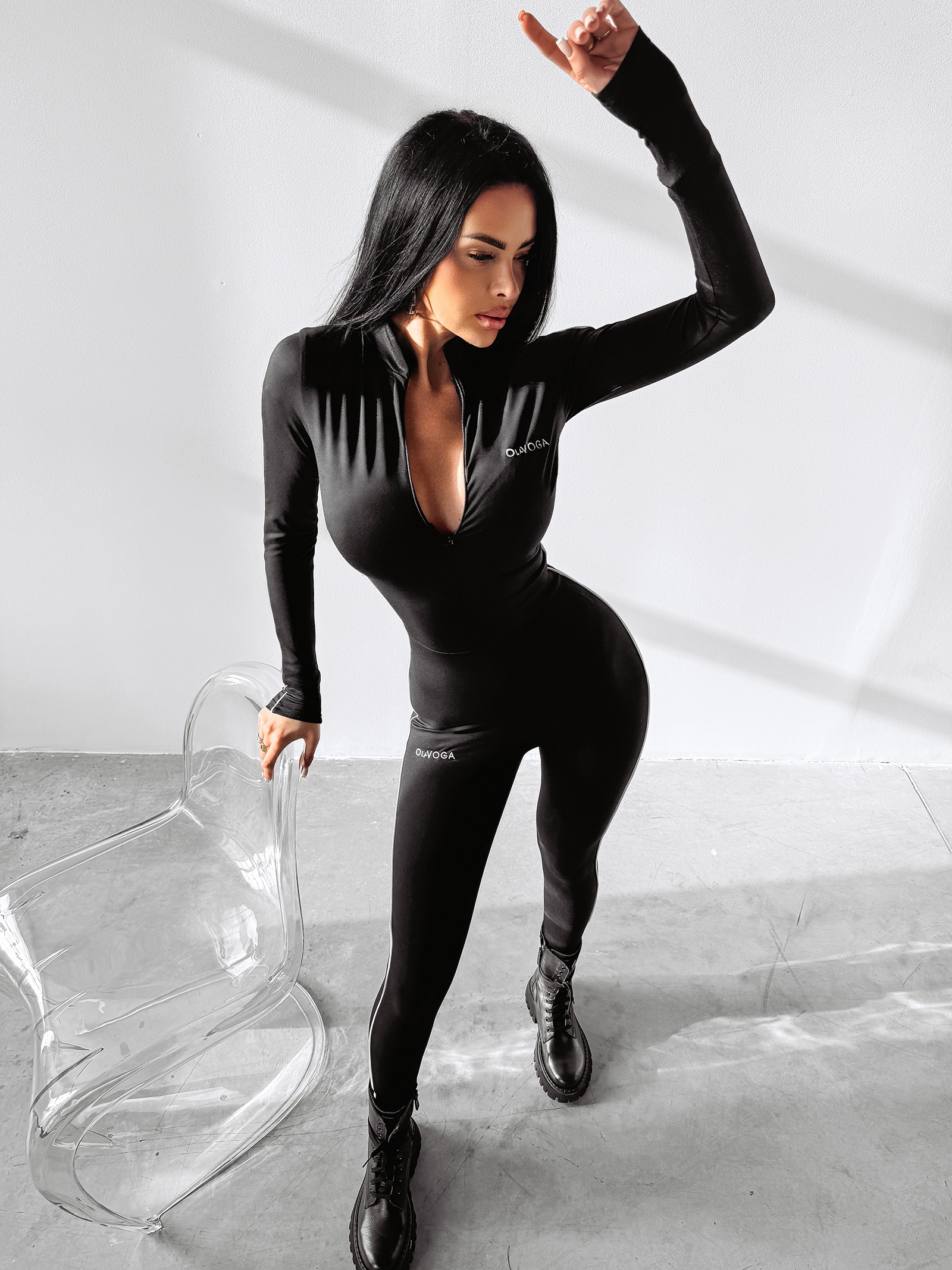 Kombinezon modelujący STRETCHY OLAVOGA czarny