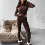 Komplet prążkowany CHARLI OLAVOGA brązowy