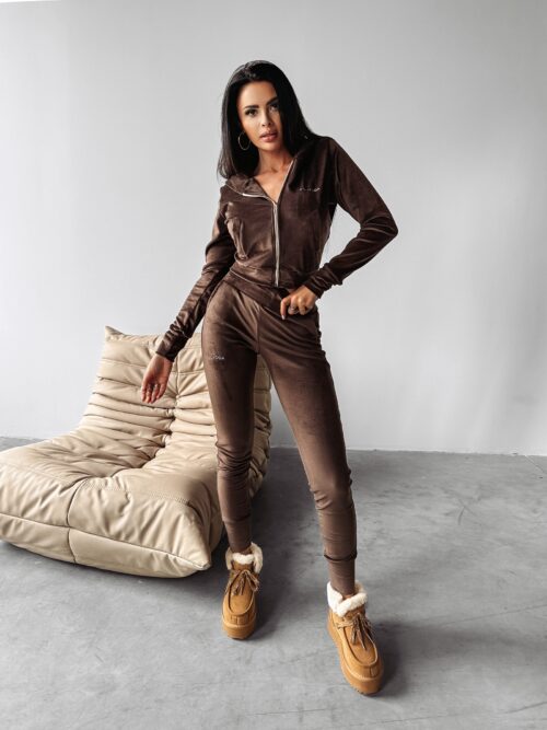 Komplet welurowy OREGON OLAVOGA brązowy