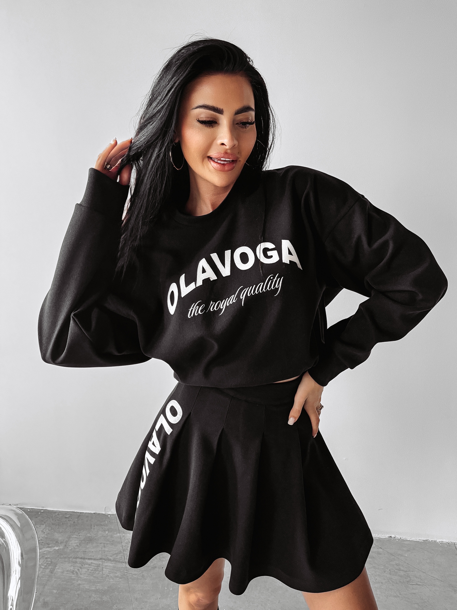 Komplet damski ze spódnicą CORNEL OLAVOGA czarny Komplet damski ze spódnicą CORNEL OLAVOGA czarny