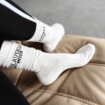 Skarpetki damskie KAVISO OLAVOGA ecru-czarny