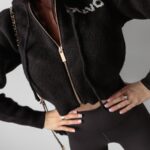 Sweter z kapturem Violet Ola Voga czarny