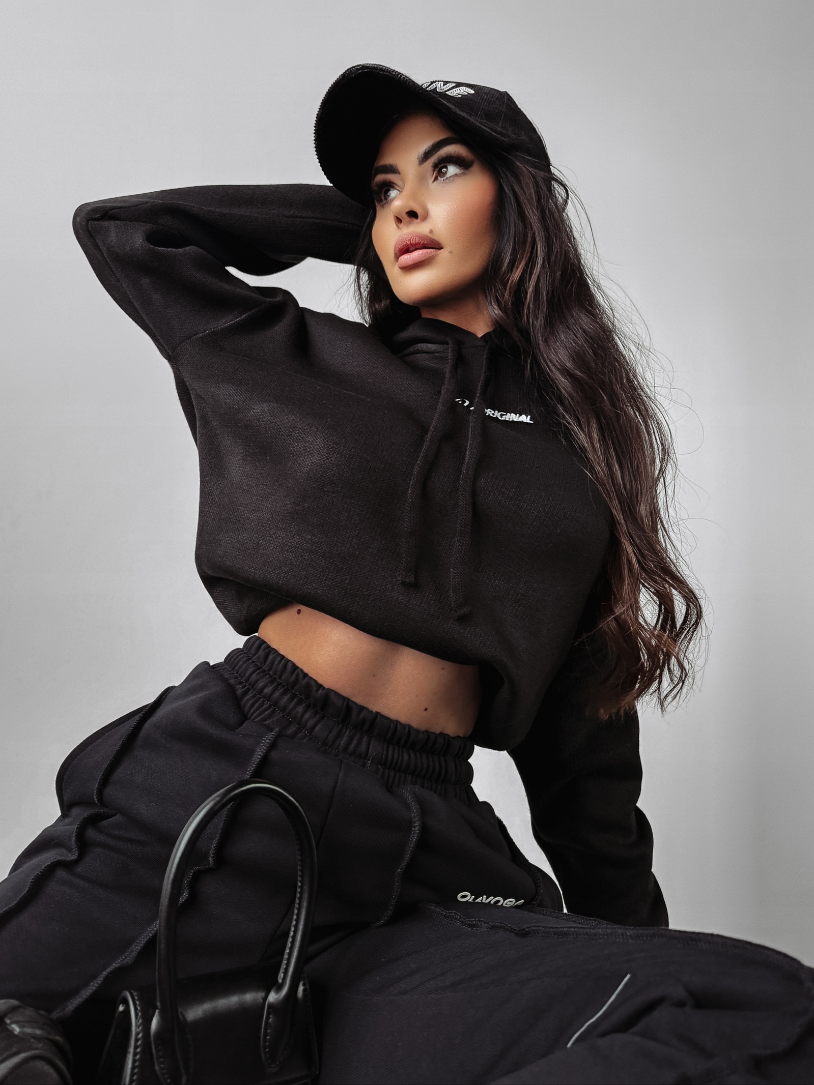 Bluza sweter z kapturem Edlin Ola Voga czarna