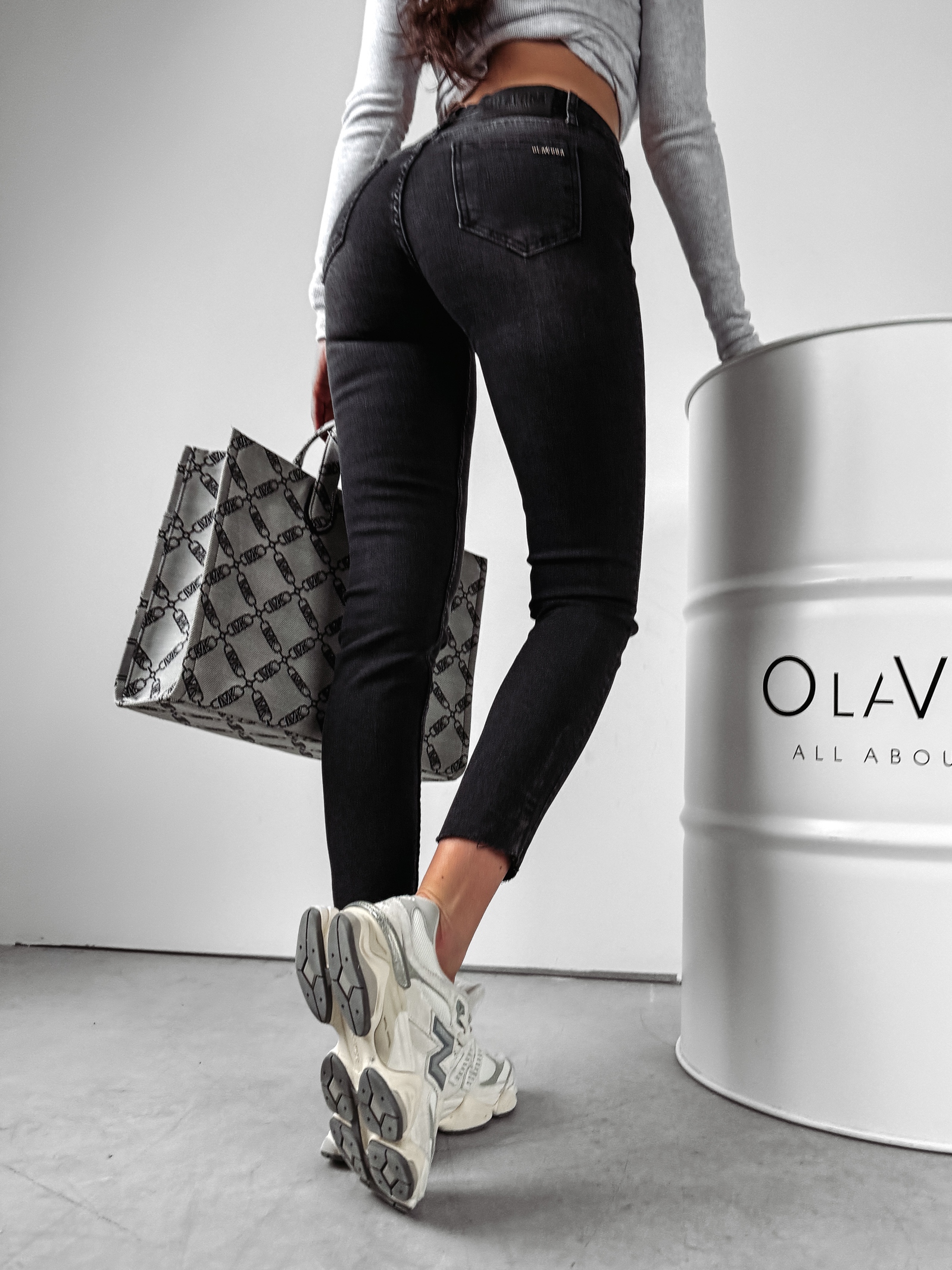 Spodnie skinny jeans INEZ OLAVOGA czarne