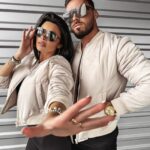 Kurtka damska logowana BOMBER OLAVOGA beżowa