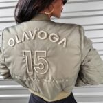 Kurtka damska logowana BOMBER OLAVOGA khaki