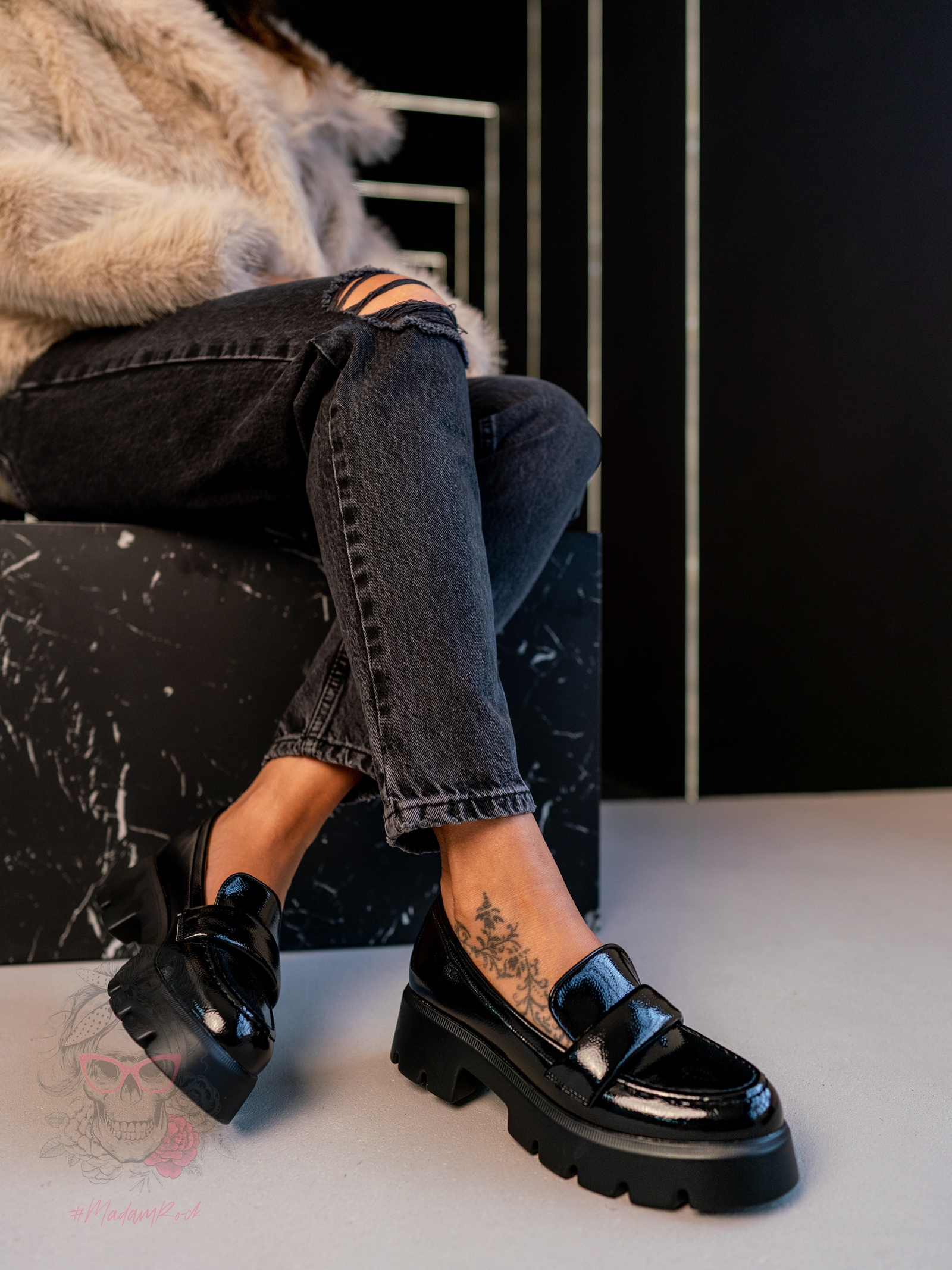 Mokasyny lakierowane Madam Sule czarne