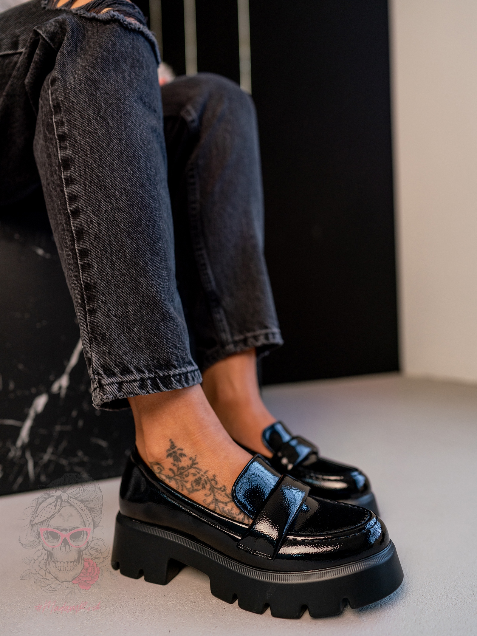 Mokasyny lakierowane Madam Sule czarne