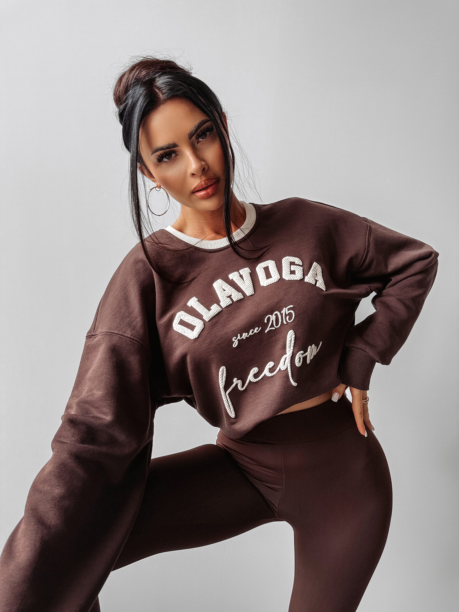 Bluza oversize COLLECTY OLAVOGA brązowa