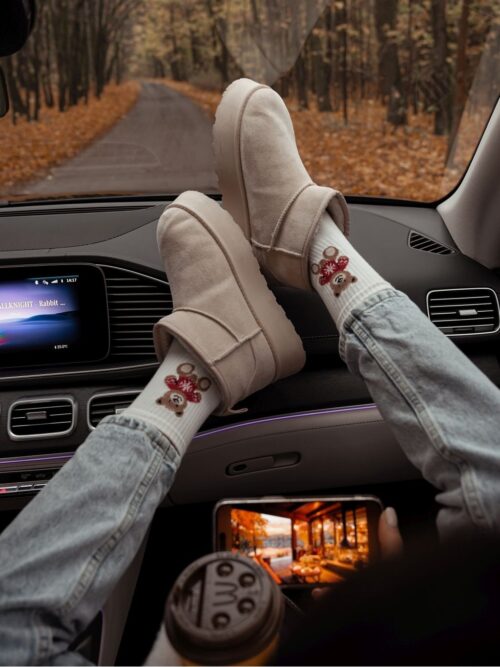 Skarpetki damskie miś w sweterku białe