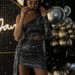 Sukienka błyszcząca NB Pemi srebrna